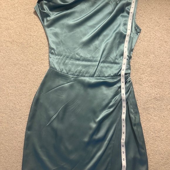 Reformation Alanis silk dress. Size 4, Color: Verdigris - Picture 6 of 8